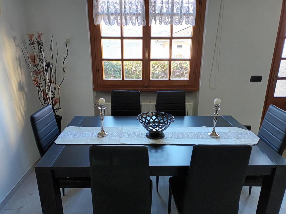 Maison De Denise Lezzeno Esterno foto