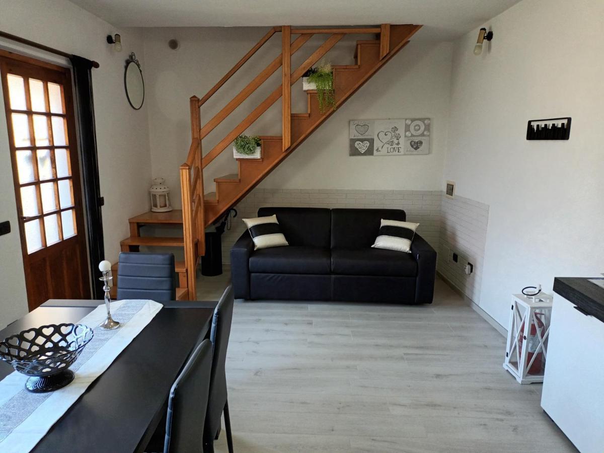 Maison De Denise Lezzeno Esterno foto